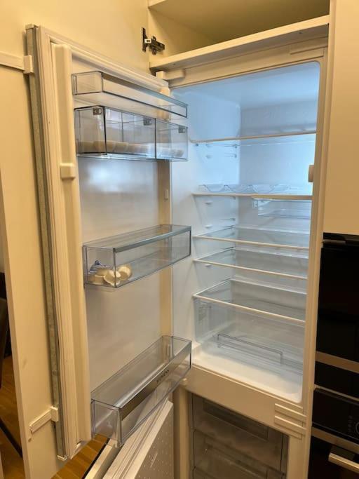 Apartman Holesovice,Balkon,Garaz Прага Екстериор снимка